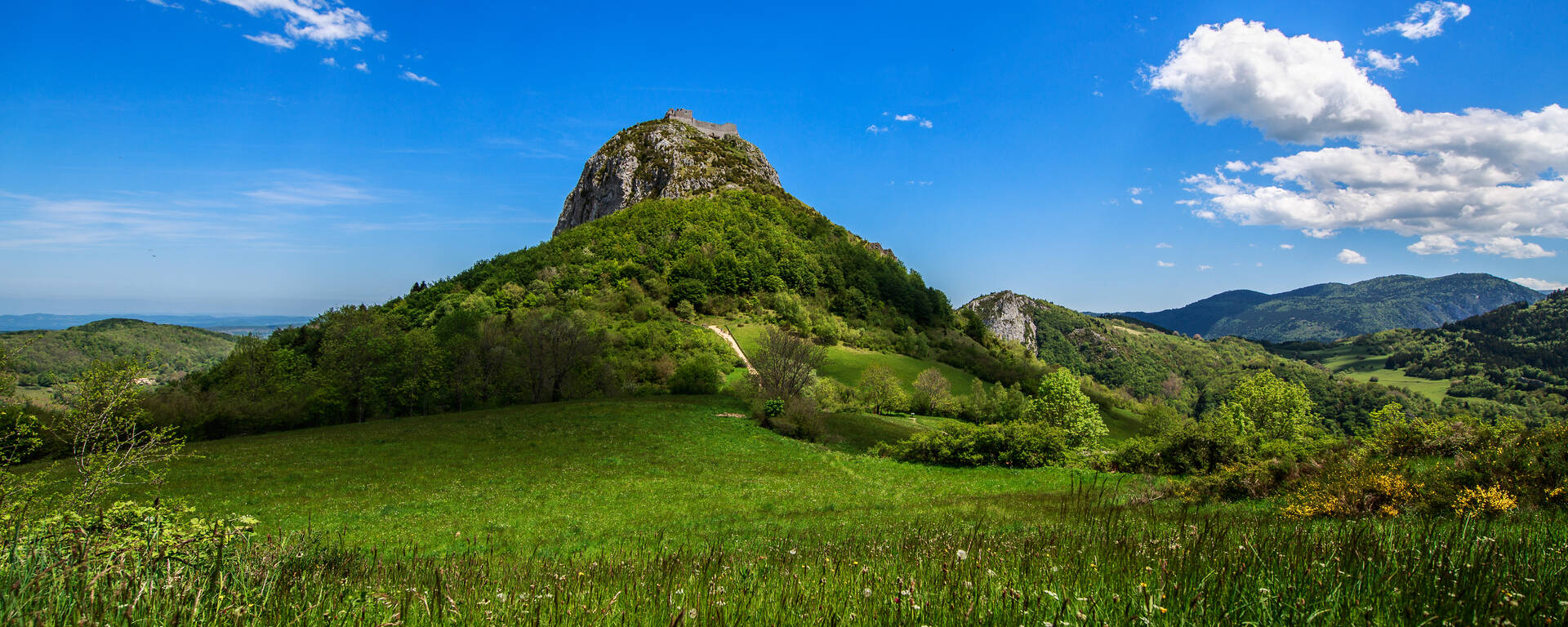 Montségur château from its pog