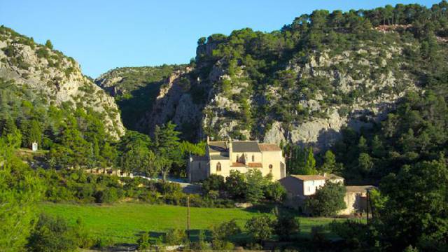 ©mairie de Caunes Minervois